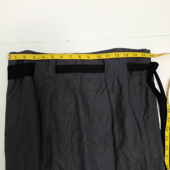 Banana Republic - Crinkly grey skirt with fabric belt - hint of shine - … - Picture 4 of 7